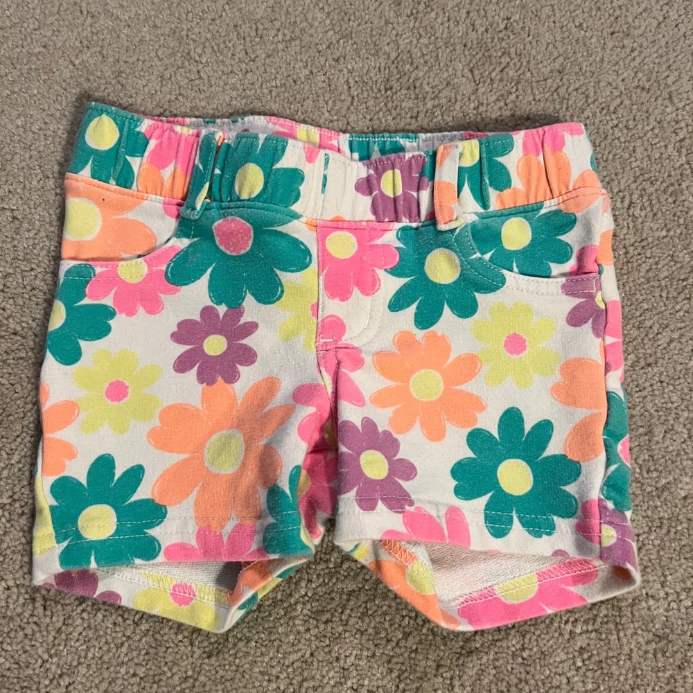 super cute floral shorts